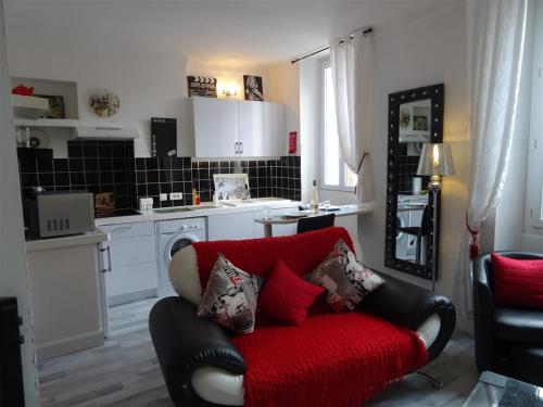 Apartment Rue St Antoine