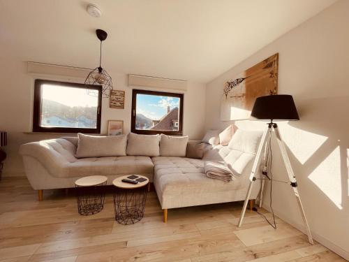 Apartment Rust-modernes Apartment mit Prime, Küche, WLAN, Garten
