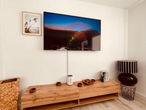 Apartment Rust-modernes Apartment mit Prime, Küche, WLAN, Garten