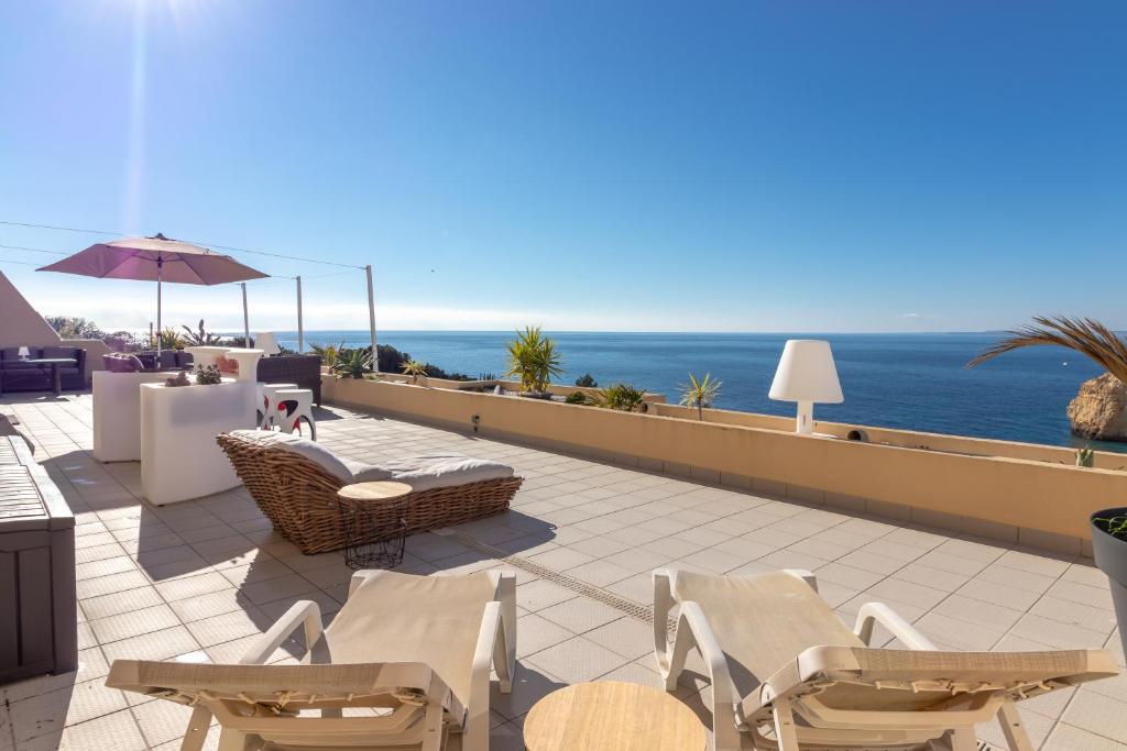 Apartment Sol with amazing sea views Vale Centeanes, Colina Sol 1008, 8400 - 525 Carvoeiro