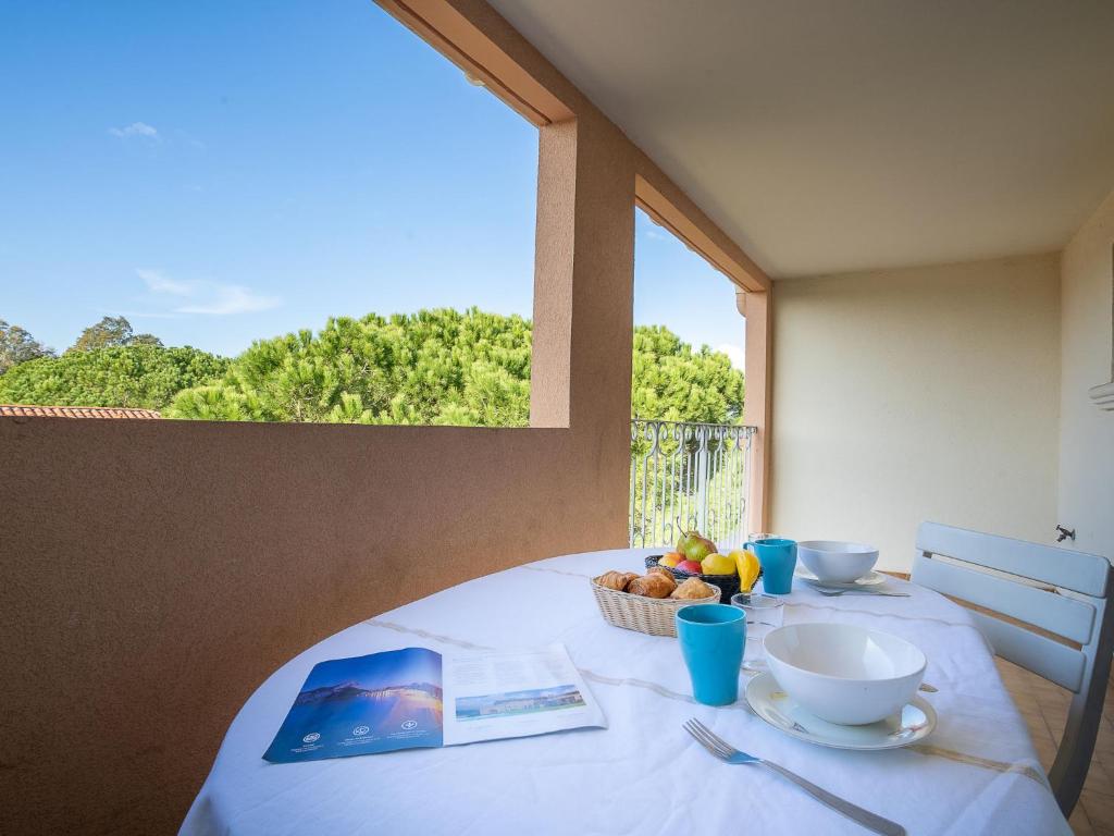 Apartment Ste Croix le Parc , 83600 Fréjus