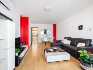 Apartment Sweet Wave