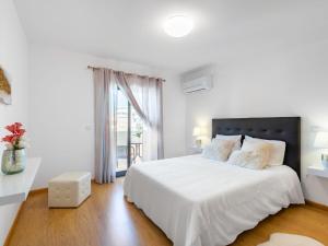 Apartment Sweet Wave