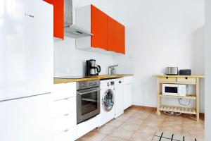 Apartment SWINE in Mitte - Cozy Family & Business Flair welcomes you - Rockchair Apartments