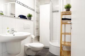 Apartment SWINE in Mitte - Cozy Family & Business Flair welcomes you - Rockchair Apartments