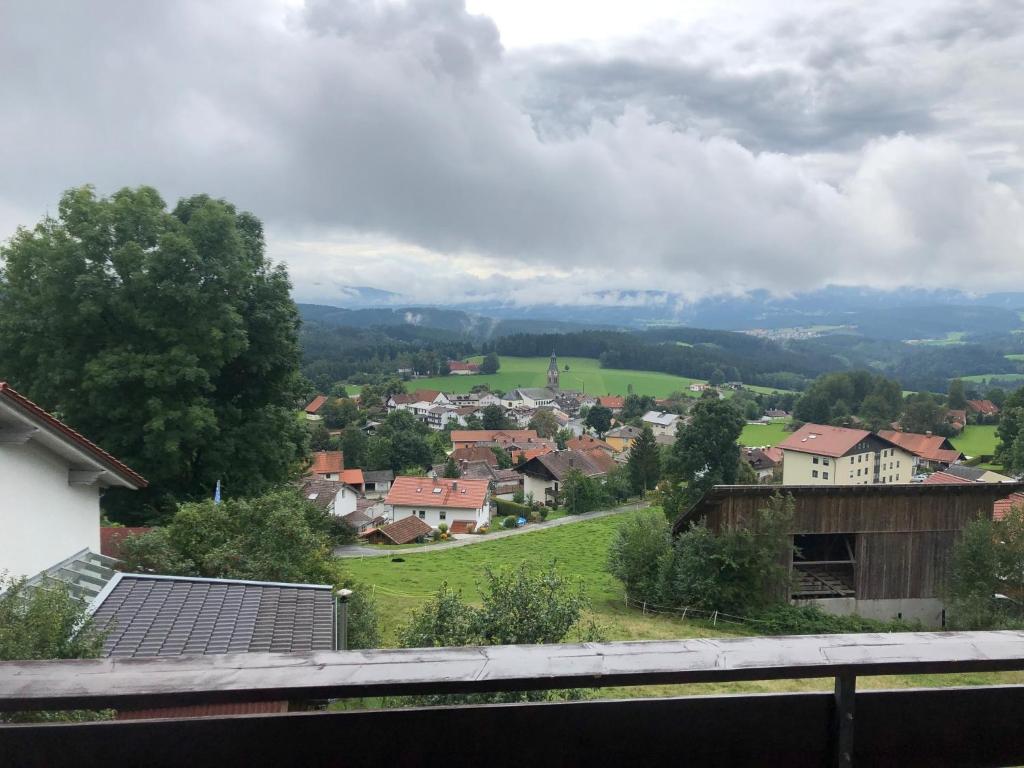 Apartment Tälerblick 2 -NEU MODERNISIERT- Berghamerweg 16, 94255 Böbrach