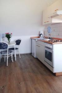Apartment, Toenning