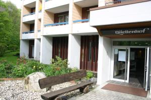 Appartement Apartment Traube Bei den Thermen  16 - 18 72574 Bad Urach Bade-Wurtemberg