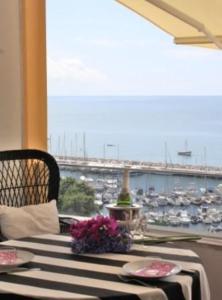 Appartement Apartment W Stunning View - MARINA - Free Parking & AC 75 Avenida Arriaga Apartment 702, 7 floor 9000-060 Funchal Madère