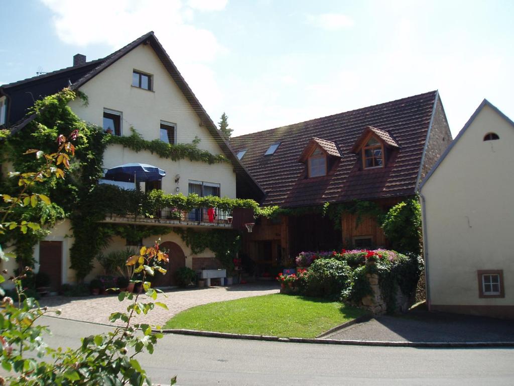 Apartment Weinbergglück 98 Schönbergstraße, 79285 Ebringen