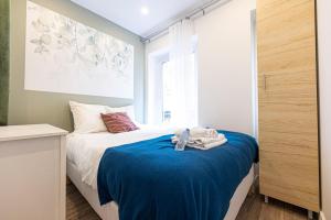 Apartment well decorated in paris 8th
