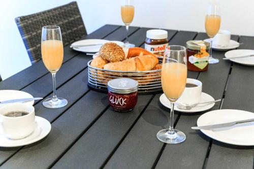 Apartment Westend mit 4-Zimmern, Aussenbereich und eigenem Parkplatz