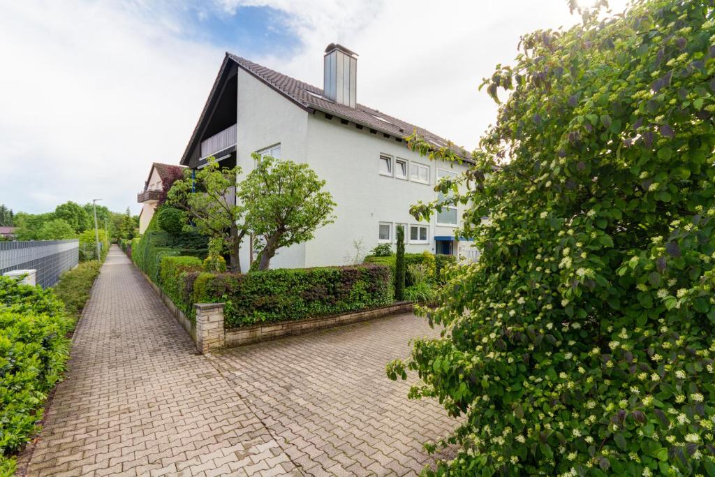 Apartment with a view - Daheim am Wasserturm 10 Schwanenweg, 76744 Wörth am Rhein