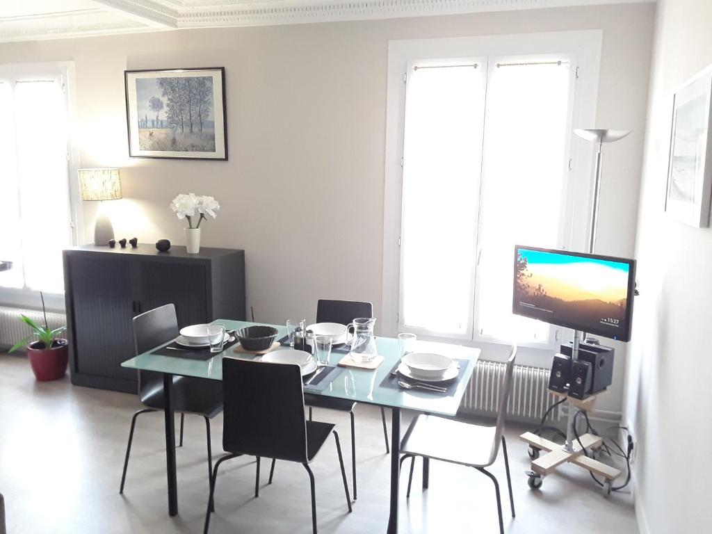 Appartement Apartment with Car Park - Bastille Neighborhood 3 Rue Titon 75011 Paris