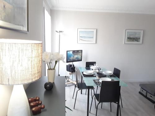 Apartment with Car Park - Bastille Neighborhood