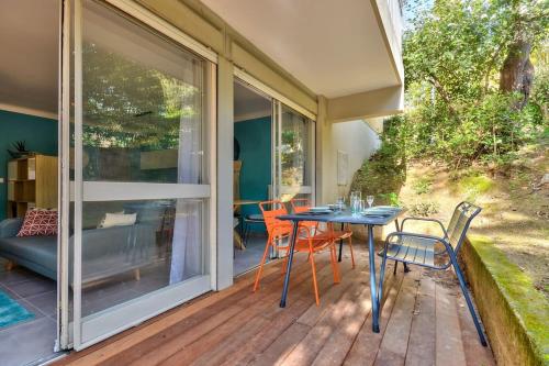 Apartment with furnished terrace close to the historic center of the city