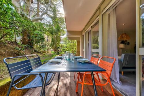 Apartment with furnished terrace close to the historic center of the city