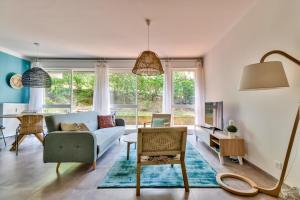 Apartment with furnished terrace close to the historic center of the city