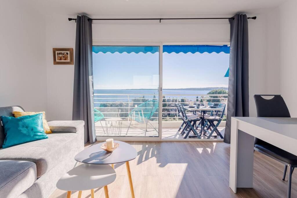 Appartement Apartment With Panoramic Sea View, Walk To The Beach - Maréchal Juin 110 Avenue Maréchal Juin 06400 Cannes