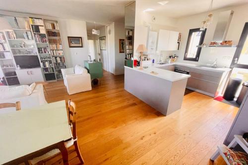 Apartment With Parking 2 Bedrooms & Furnished Terrace