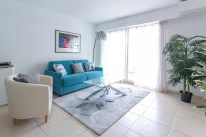 Apartment with Parking Terrace & AC - Benakey