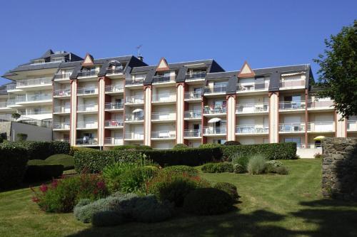 Apartment with sea view, St Quay Portrieux