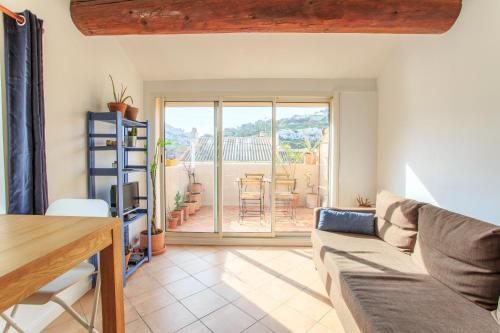 Apartment with terrace at 150 meters from the sea