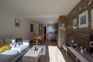 Apartment With Terrace On The Golf Of Tignes