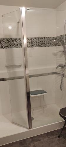 Apartment With Wi Fi Near Ti Hanok Cinema