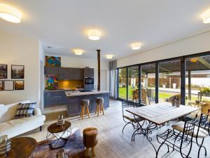 Apartmenthaus mit Wallbox für E-Pkw