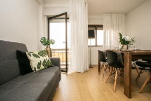 Appartement APOSENTUS - Elegant Functionality Porto Downtown Rua de Santa Catarina 1555, 5ª andar direito 4000-458 Porto Région Nord