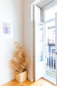 Aposentus -Romantic Mezzanine Apartment With a Balcony