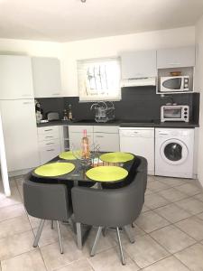 App. 62m² piscine & parking