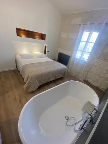 App design au centre des remparts d’Aigues-Mortes.