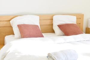APPART 2P AVEC PARKING ET BALCON - gare val d'europe 5mn - disney 10mn