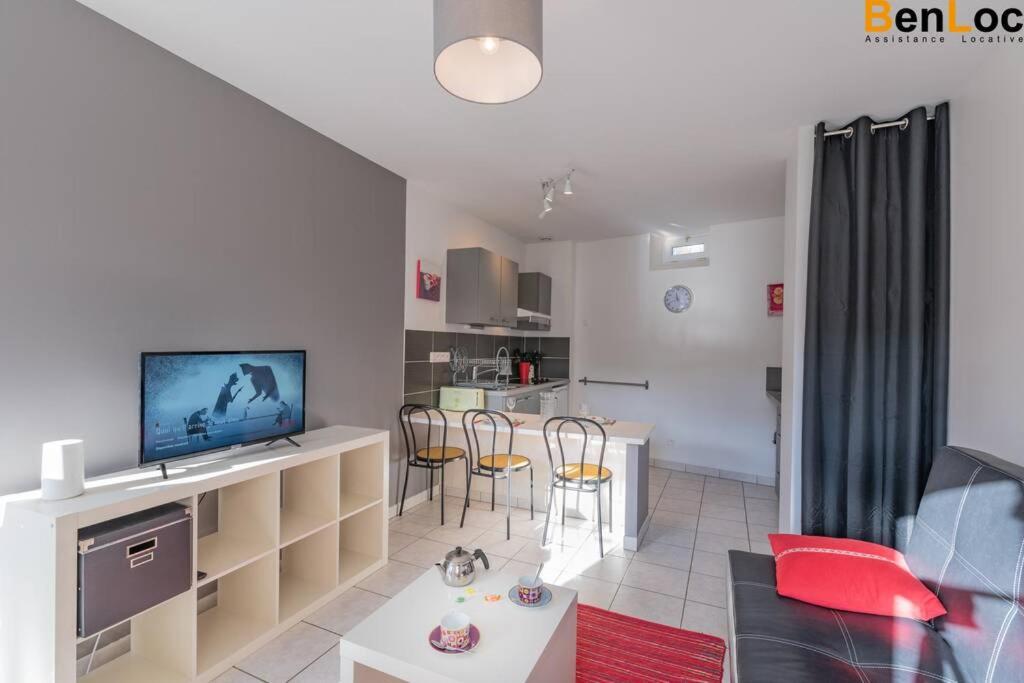 Appartement appart 39m2 avec Terrasse et jardin parking Netflix wifi Pas besoin de passe sanitaire appartement 101 RDC 4 Haute Rue 14112 Biéville-Beuville