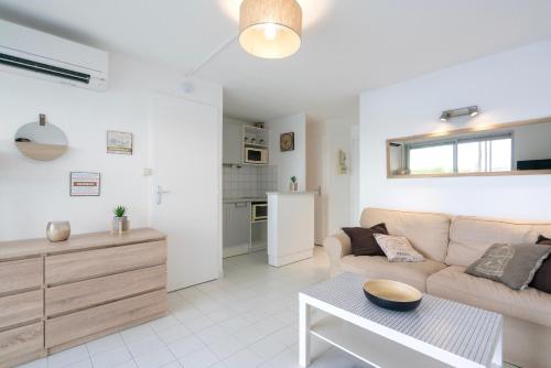 Appart 6 pers vue mer-piscine-parking-clim-wifi