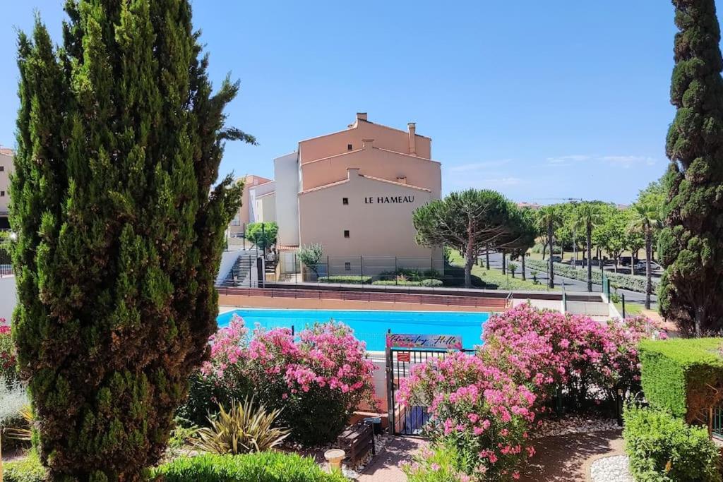 Appart avec piscine, entre plage, port et falaises Rue de la Garnison, 34300 Le Cap d\'Agde