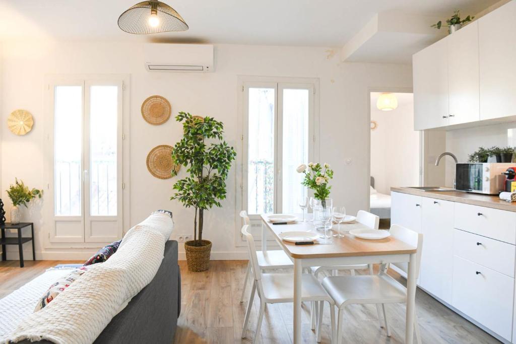 Appartement Appart Canebière Vieux Port 2 ch avec balcon 2 Rue des Feuillants 13001 Marseille