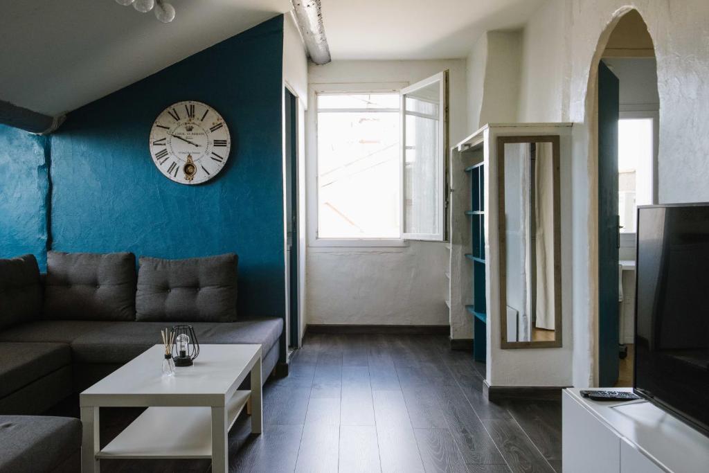 Appartement Appart climatisé style loft 3ème étage 115 avenue Maréchal Foch 34500 Béziers