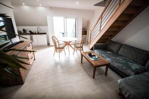 APPART-DUPLEX VUE MER PANORAMIQUE BALCON & PISCINE proche commerce