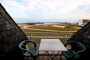 APPART-DUPLEX VUE MER PANORAMIQUE BALCON & PISCINE proche commerce