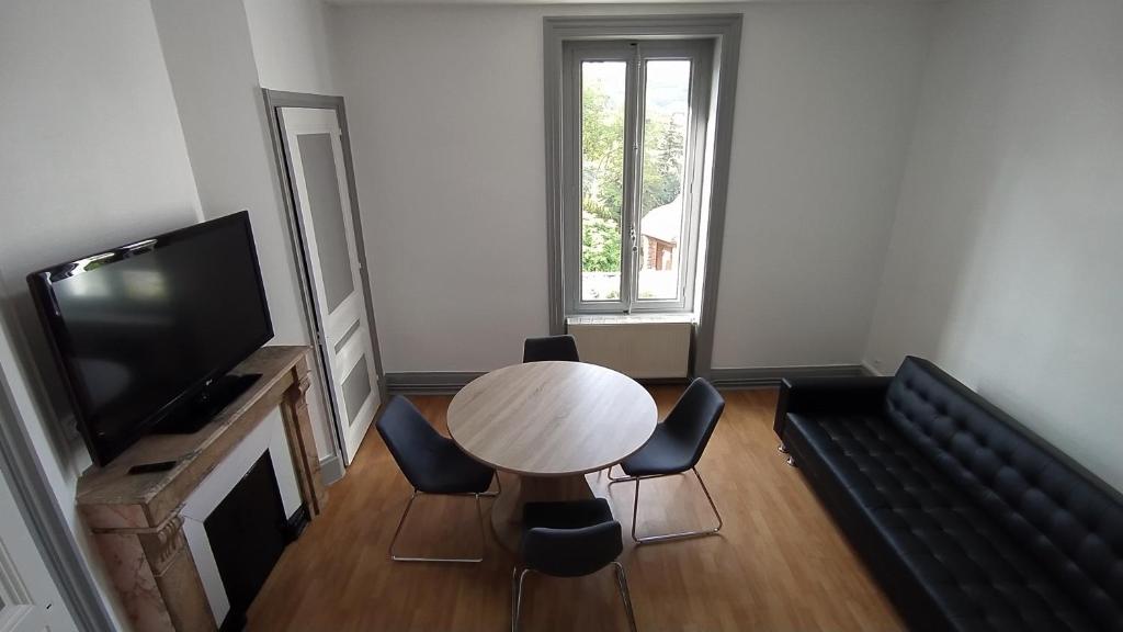 Appartement Appart - Hotel La Batisse de Saint-Chamond 11 Route de Lyon 42400 Saint-Chamond