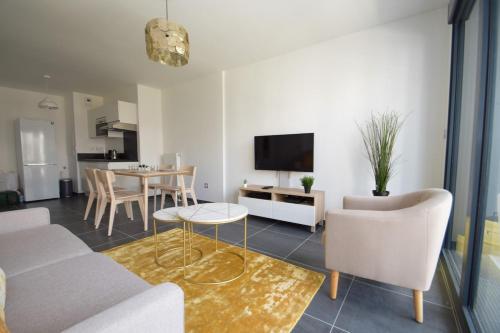 Appart neuf avec BALCON PARKING - 3km Disney