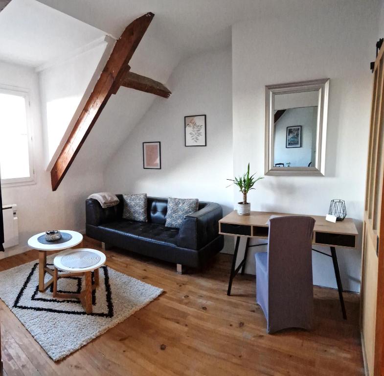 Appartement Appart plein centre, vue cathédrale, fibre, Netflix 8 Rue Petite Couture 14100 Lisieux