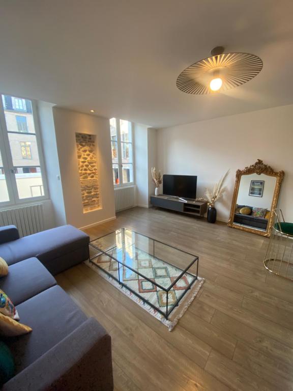 Appart Reine Margot, cœur de ville + Parking 26 Rue Maréchal Joffre, 64000 Pau