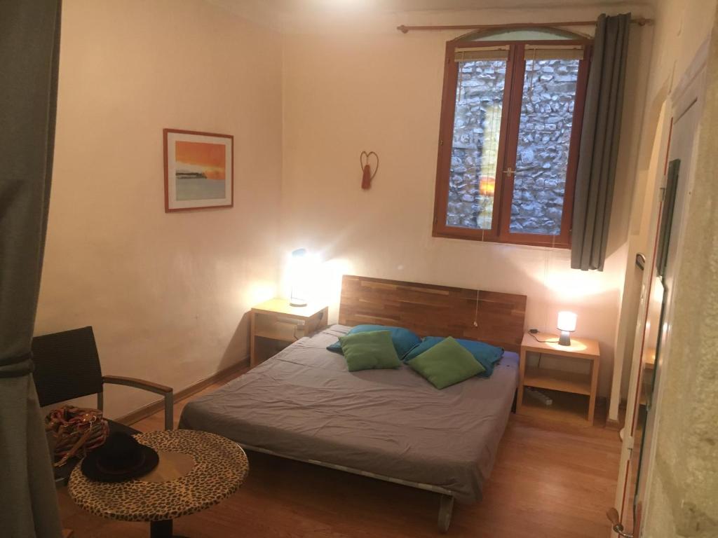 Appart sympa dans le vieux Nimes 6 Rue Saint-Antoine, 30000 Nîmes