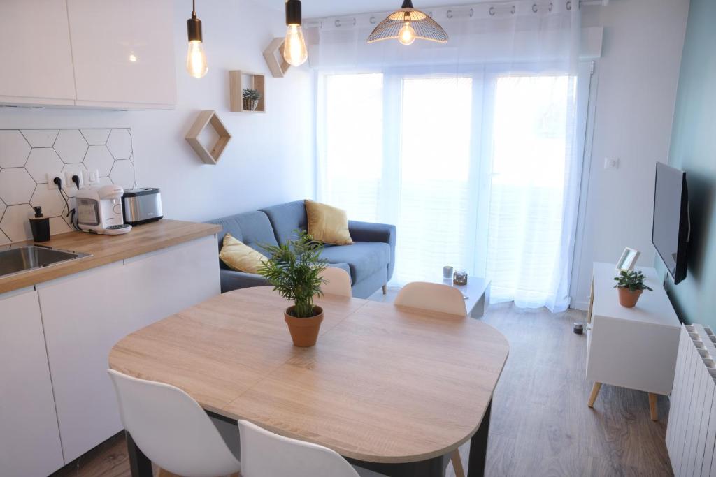 Appartement Appart T2 avec terrasse, parking et wifi 25 Rue Montaigne 16000 Angoulême