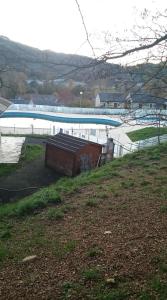 Appart T2 Village vacance 3 étoiles St Geniez d'Olt 2 piscines chauffées