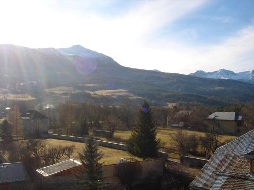 Appart T3 de charme sous les toits Jausiers 6 pers